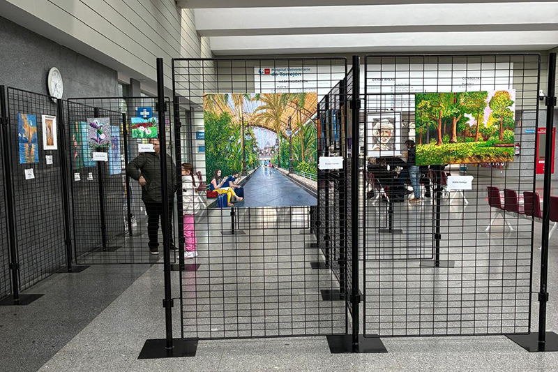 Exposición ‘Colores que curan’, una muestra de arte creada por pacientes oncológicos